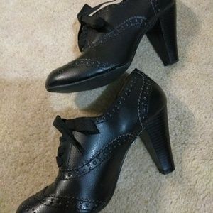 American Eagle shoes